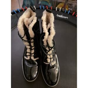 Tory Burch Black Patent Leather Fur Lined Boots, Womens Size 10 GUC